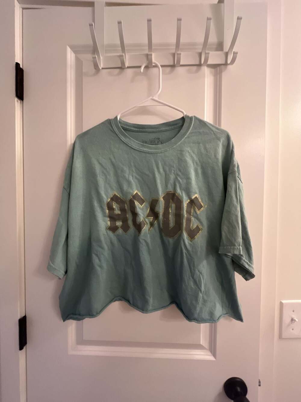 True Vintage Los Angeles AC/DC Graphic Mineral Wash Cropped Tee XL